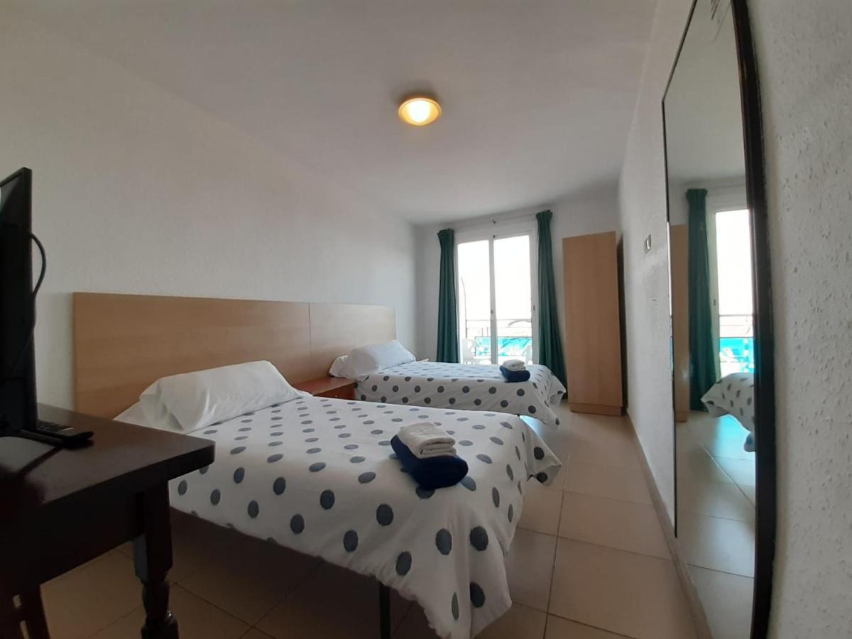 يوريت دي مار Hostal Mozaik Lloret المظهر الخارجي الصورة